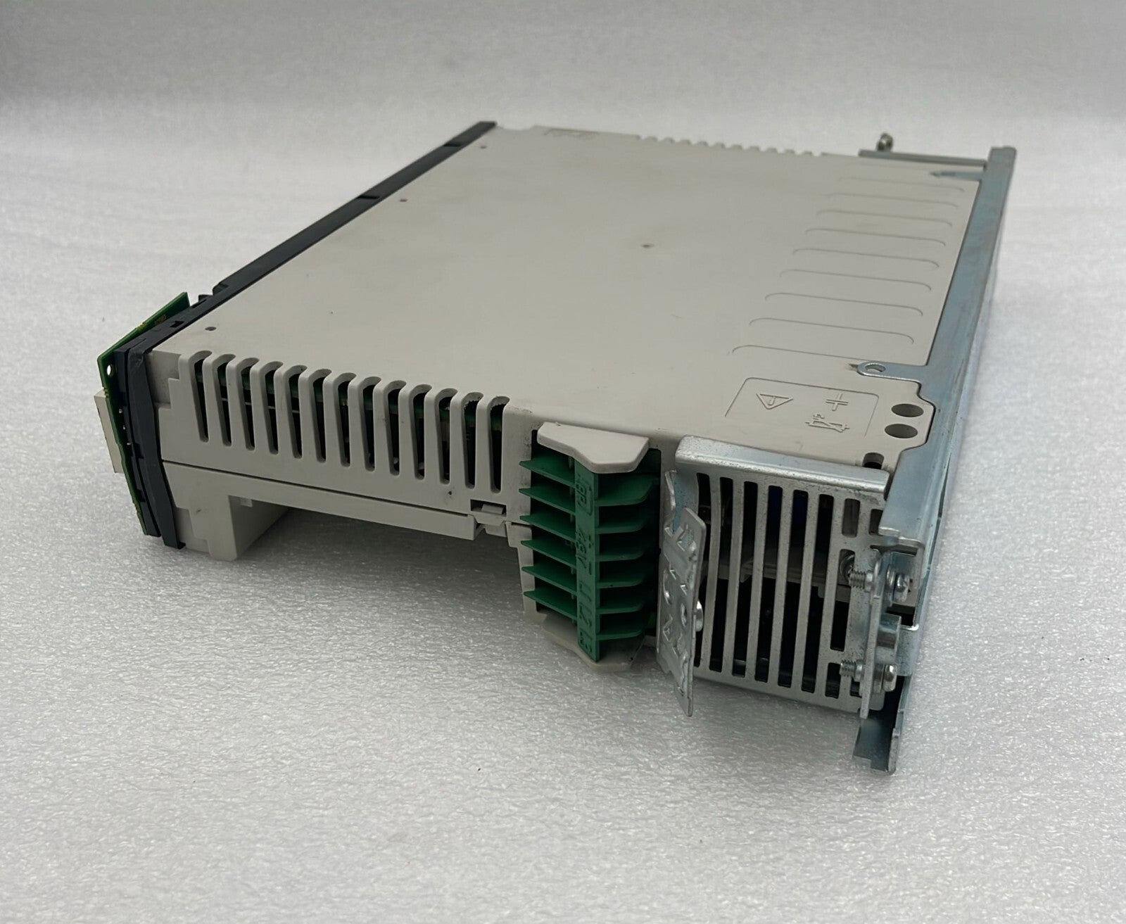 Digitax ST servo drive side ventilation view