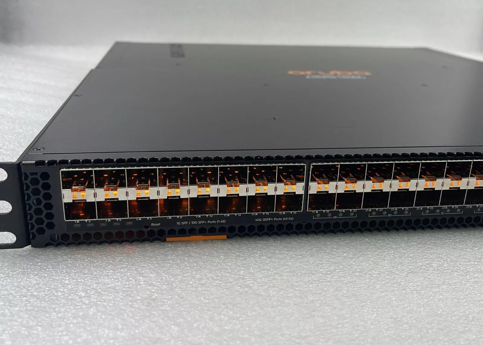 HPE Aruba 8320 JL479A 48Port 40G QSFP+ Networking High Performance Switch Bundle