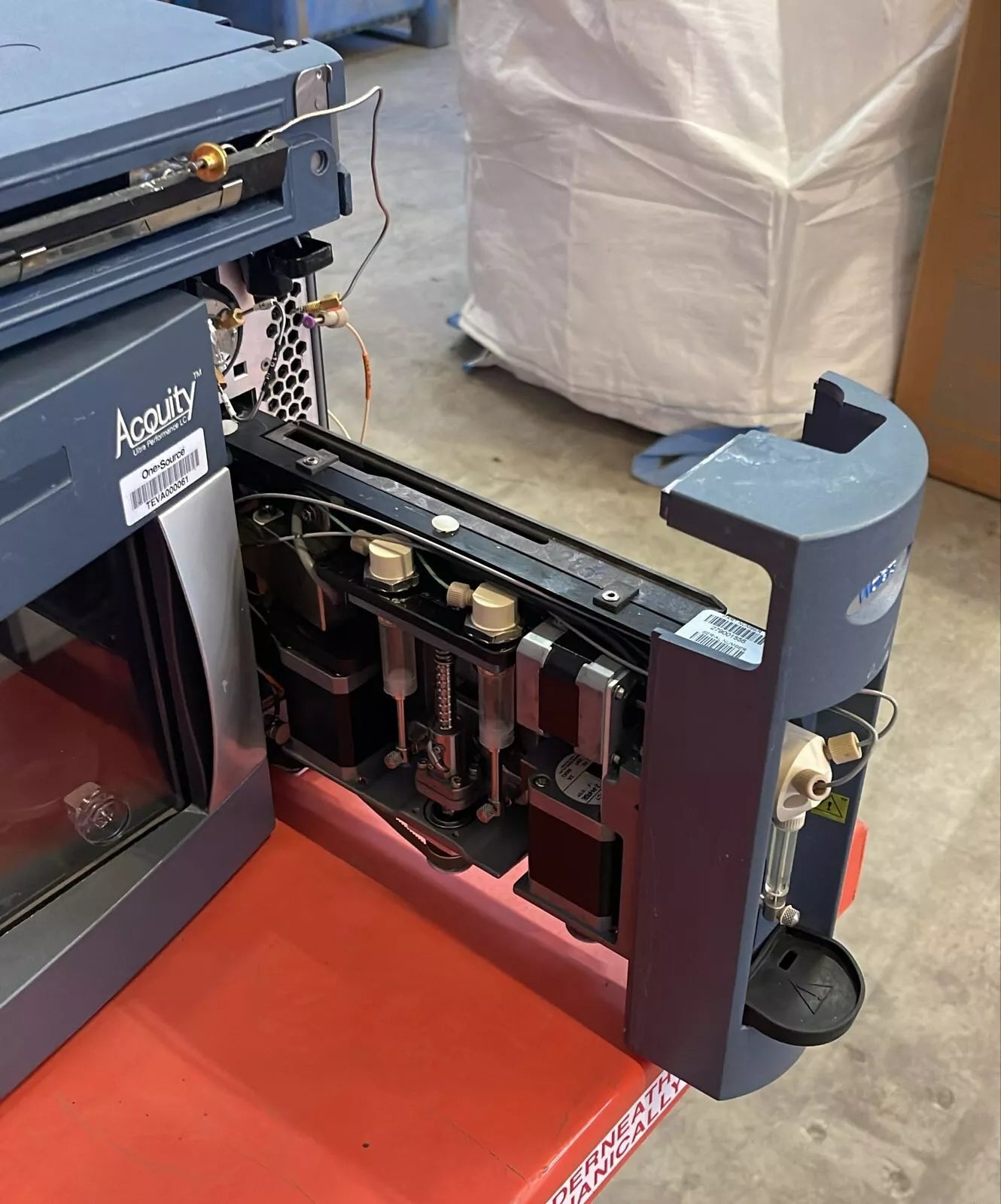 Waters Acquity Sample Manager UPLC 186015006 W/ Temperature Column Heater *AS IS