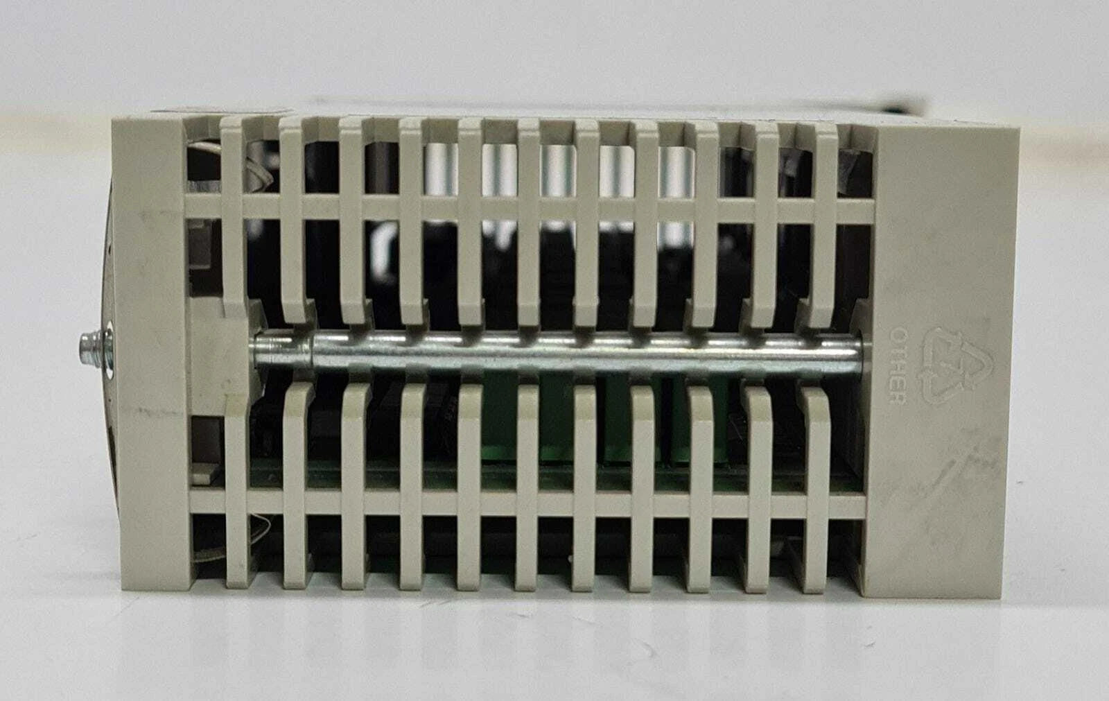 Schneider Modicon TSX Quantum 140 DAI 353 00 AC IN 24V 4X8
