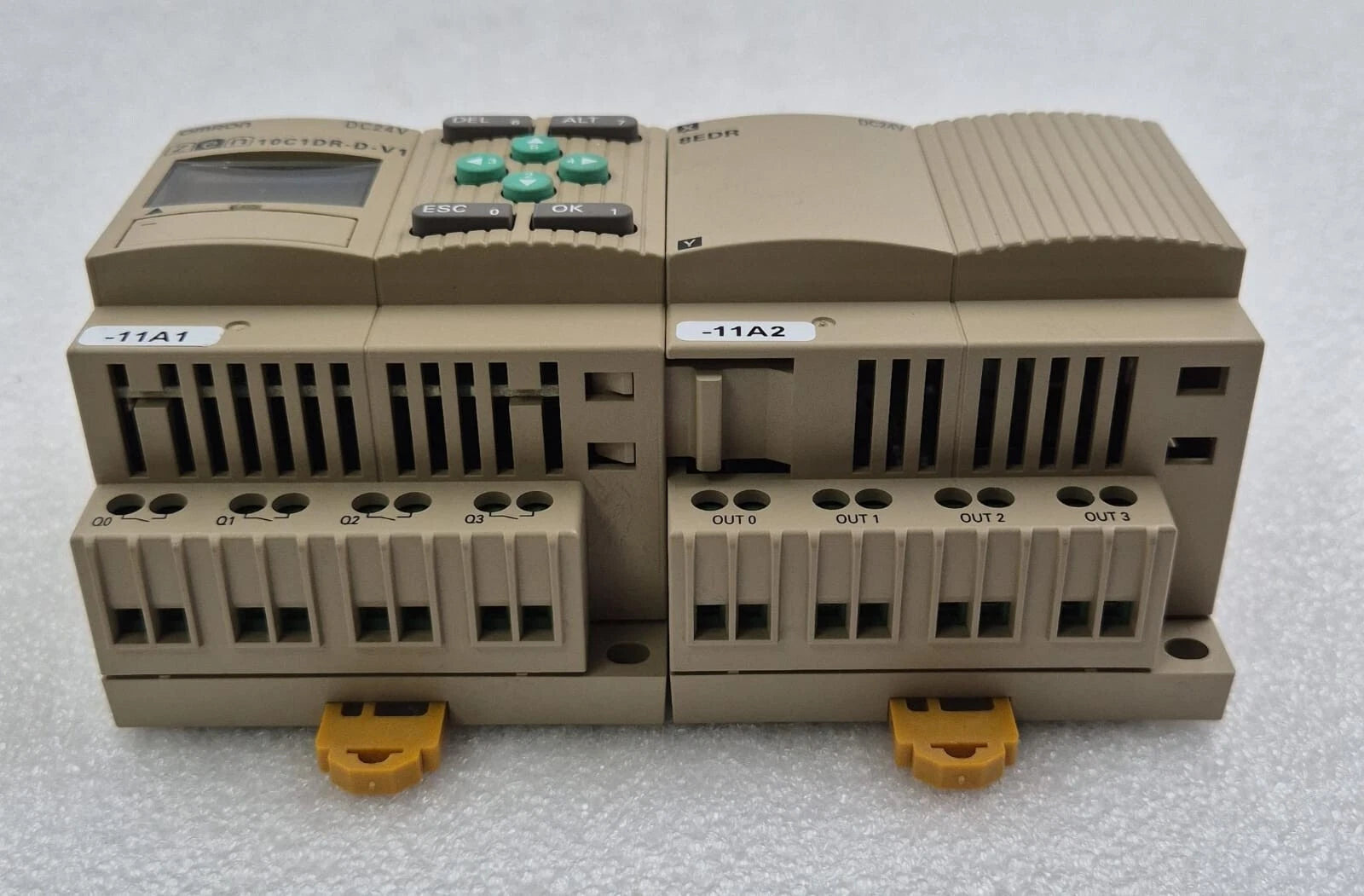 OMRON ZEN-10C1DR-D-V1 CPU UNIT & ZEN-8EDR IN/OUT UNIT PROGRAMMABLE RELAY