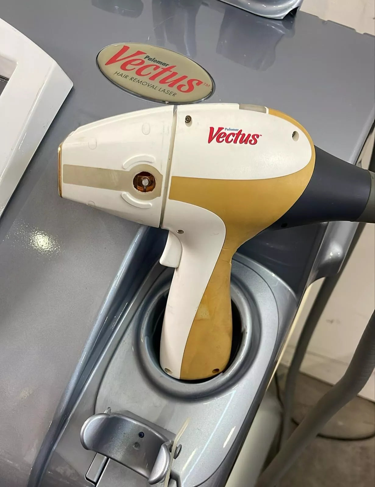 Cynosure Palomar Vectus 2012 laser hair removal system aesthetic diode platform