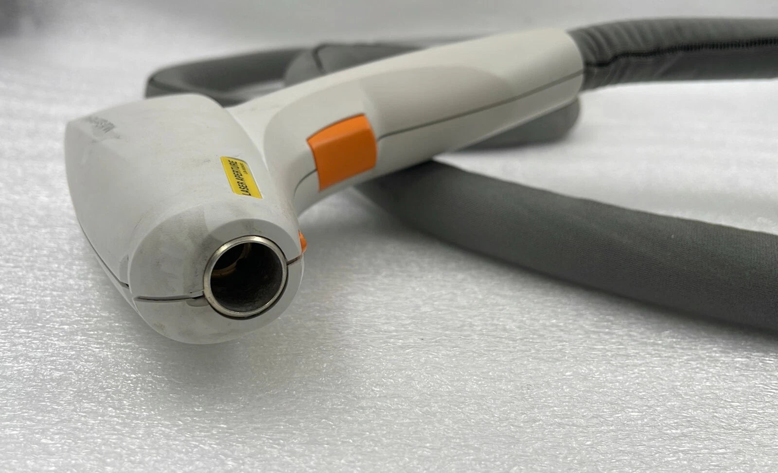 Lumenis Nd:YAG laser emission head detail view