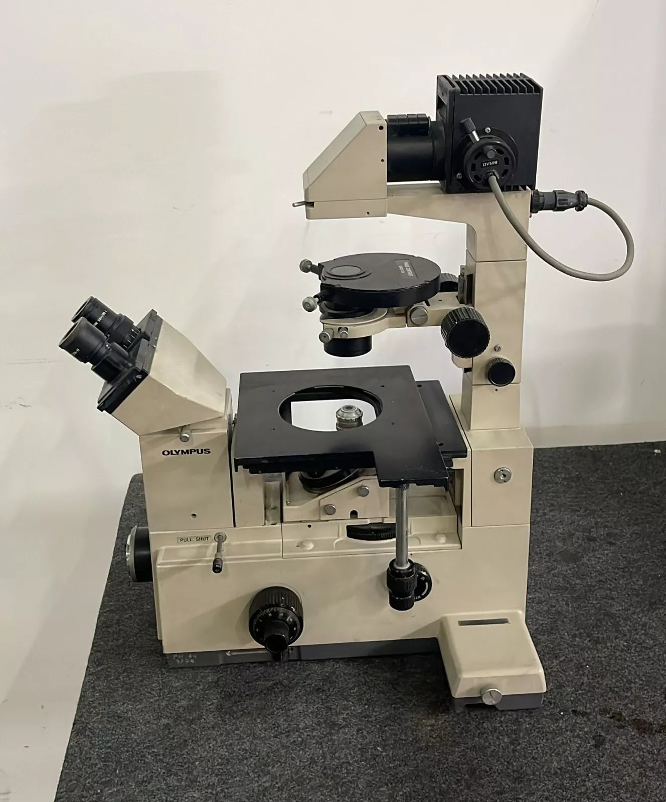 Olympus Optical IMT-2 Microscope Inverted Phase 220/240V w/ Objectives **AS-IS**