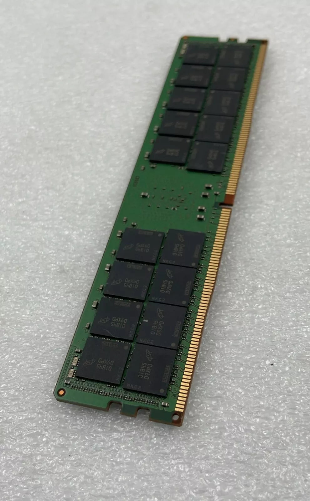 Micron 64GB 2Rx4 PC4-2933Y MTA36ASF8G72PZ-2G9B1VL Server Memory RAM