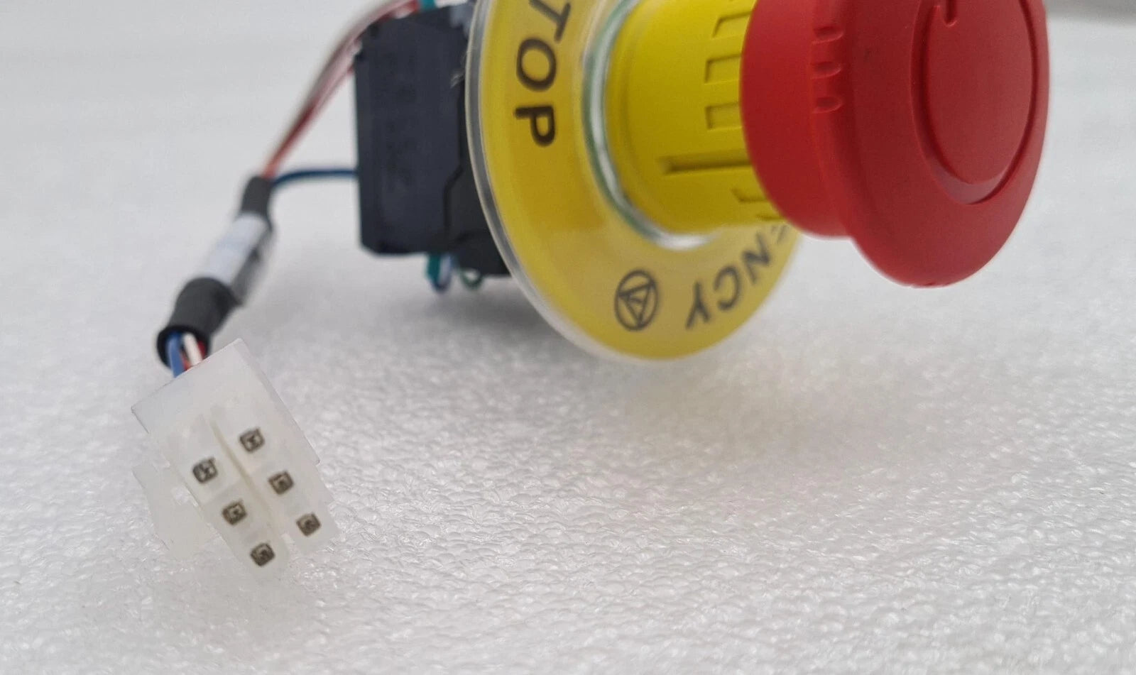 NEW - Schneider Electric Emergency Stop Push Button W/ Contact Block ZBE-102
