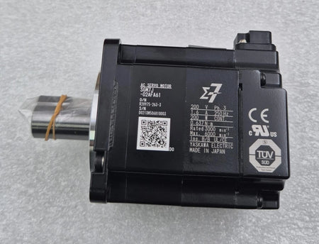 Yaskawa SGM7J-02AFA61 Sigma-7 AC servo motor 200V 1.6A