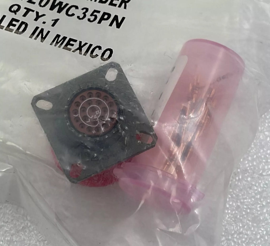 [LOT 6 PCS] Amphenol D38999/20WC35PN Circular MIL Spec Connector