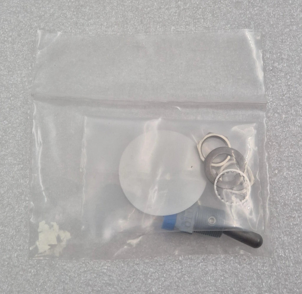 [LOT 4] NEW - OTTO 21649 MS90310-231 TOGGLE SWITCH PANEL MOUNT-THREAD 2-Position