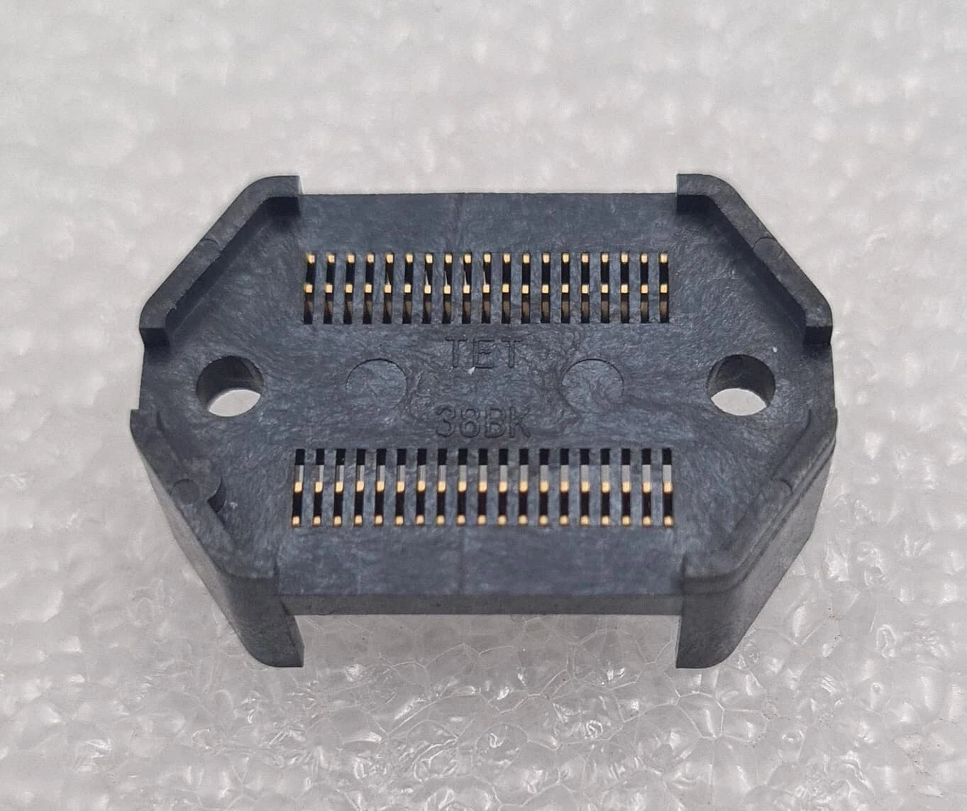 Renesas IECUBE RL78 QB-RL78I1A in-circuit emulator with power adapter for RL78 MCUs