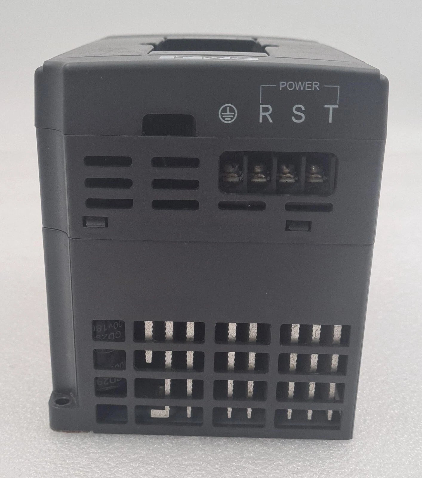 SAJ 8000B series Inverter 8000B-4TR75GB 0.75KW / 380V