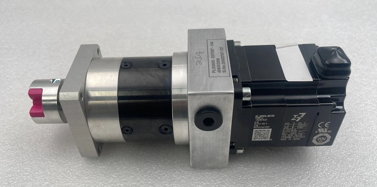 YASKAWA SGM7J-02AFA61 AC SERVO MOTOR 200V PH-3 1.6A 250Hz W/ Gear PLGS005-EAT007