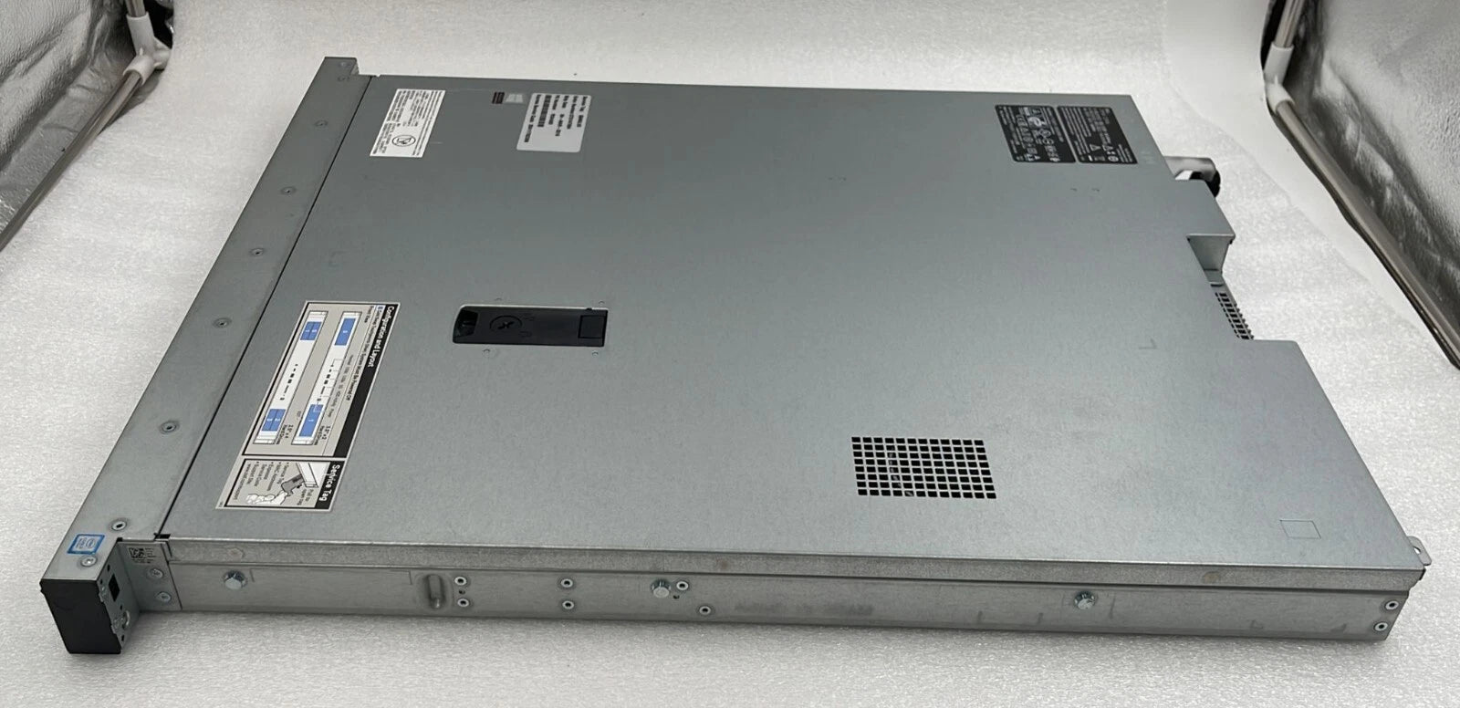 DELL Precision 3930 Rack i7-8700k Nvidia OUADRO P2000 16GB 2Rx8 2TB 7200RPM