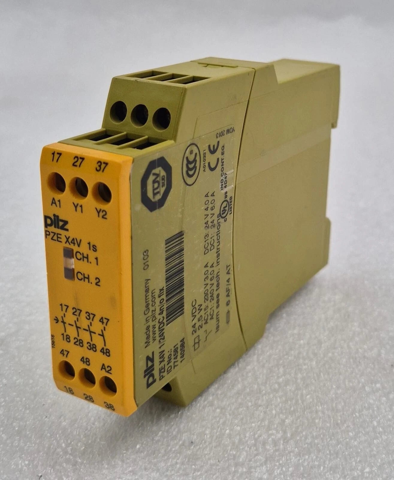 PILZ PZE X4V 1s Safety Relay