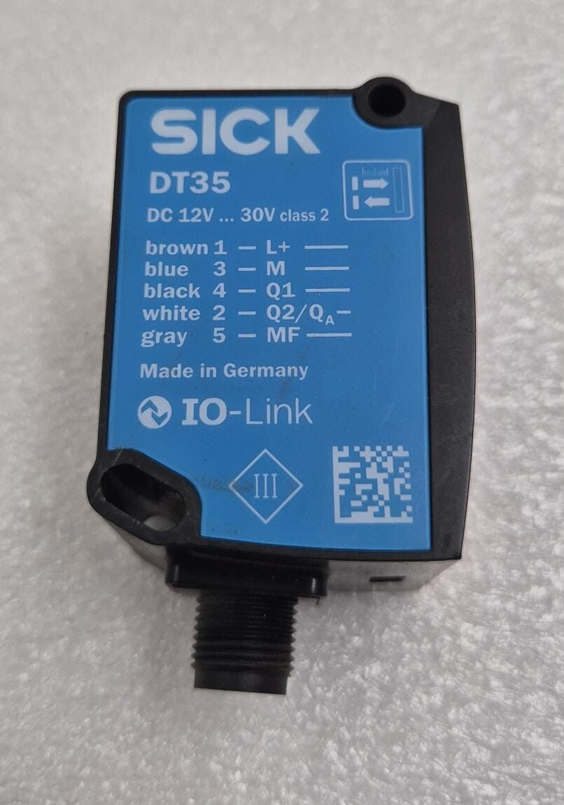 SICK DT35-B15551 IO-Link laser distance measuring proximity sensor industrial housing