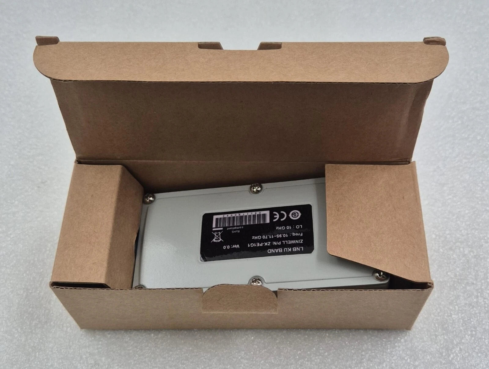 **NEW** ZINWELL ZK-PE1G1 LNB KU BAND Freq 10.95-11.70 GHz