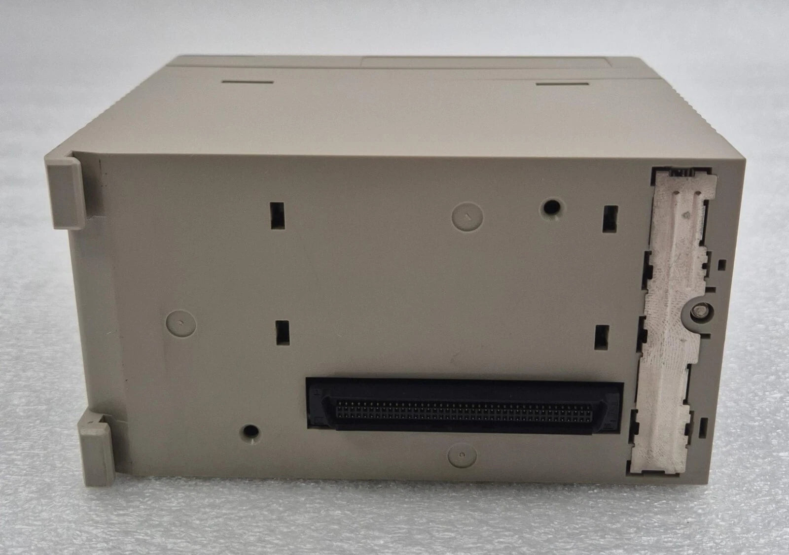 Omron CS1G-CPU42-E rear backplane connector view