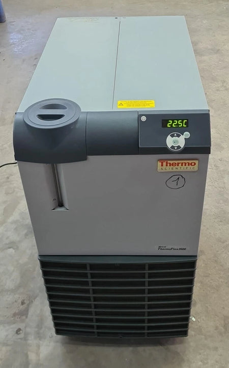 Thermo Fisher NESLAB ThermoFlex 3500 recirculating chiller unit 230V