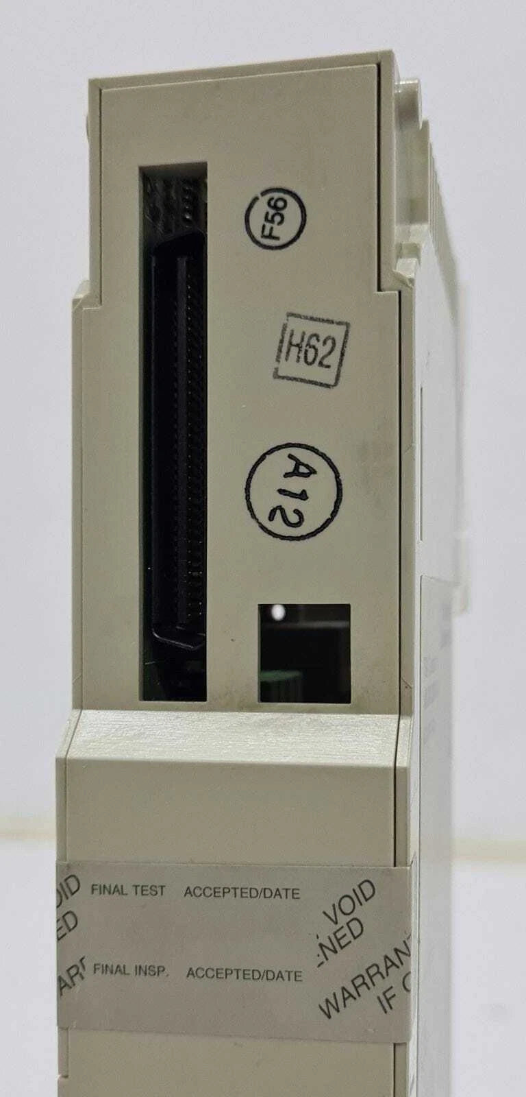 Schneider Modicon TSX Quantum 140 DAI 353 00 AC IN 24V 4X8