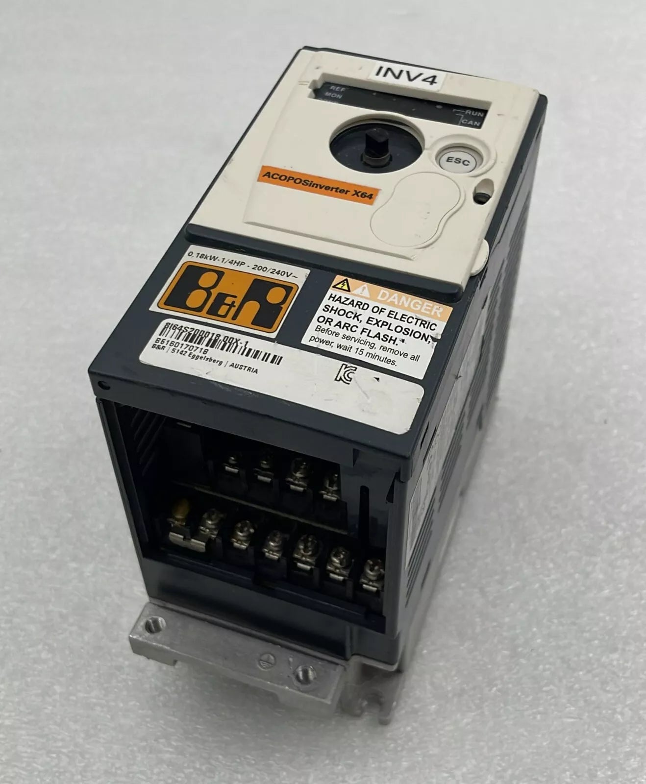 B&R Automation ACOPOSinverter X64 8I64S200018.000-1 0,18kW 0,25HP V5.1