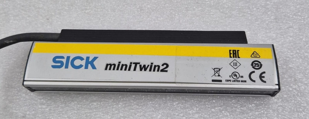 SICK miniTwin2 C2MT-01214BBC03BB0 1207923 Safety Light Curtain W/ Plug