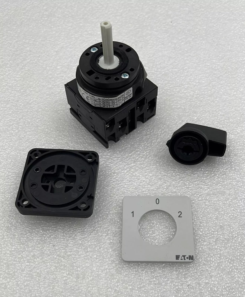 [LOT 2] NEW- Eaton T0-2-8211/E IEC / EN 60947-3 Position Group Switch On Off UPS