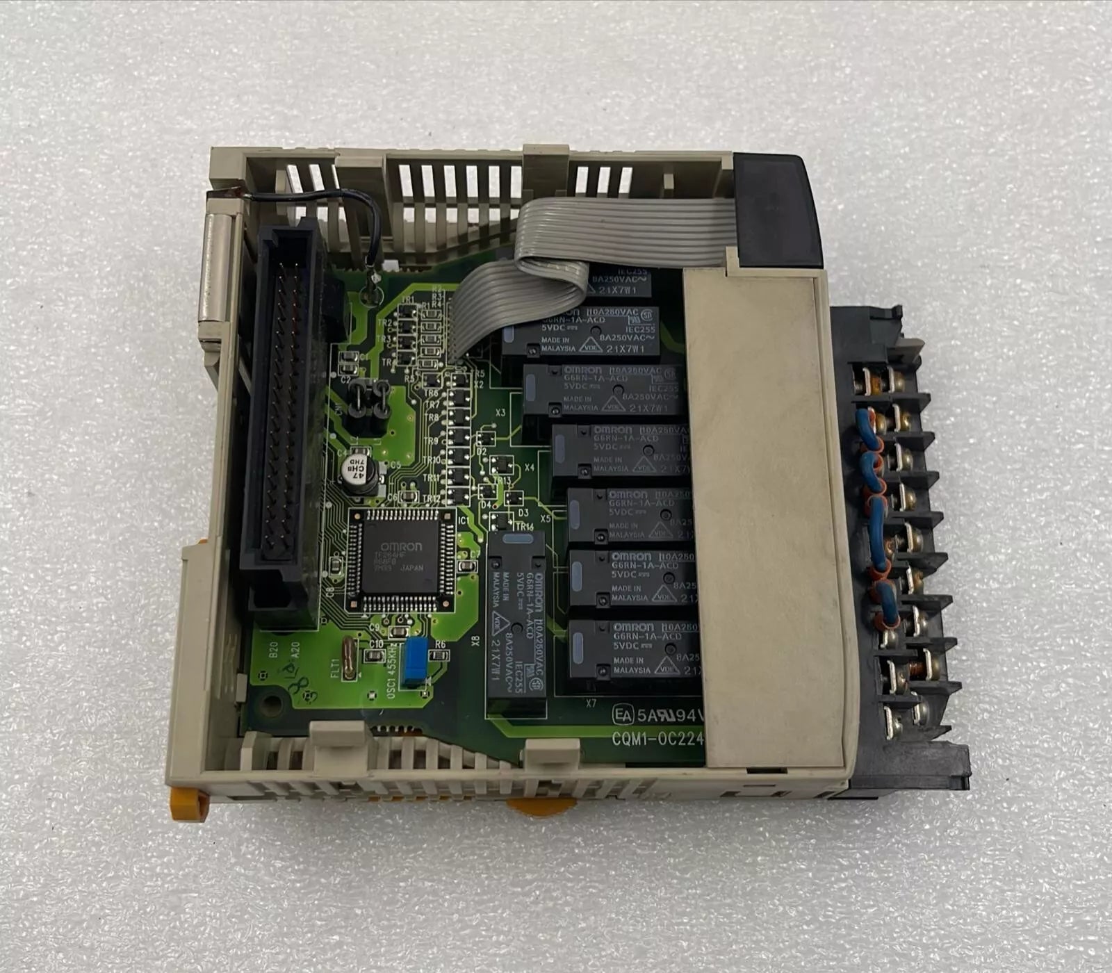 Omron OC224 CQM1-OC224 output unit module 250VDC