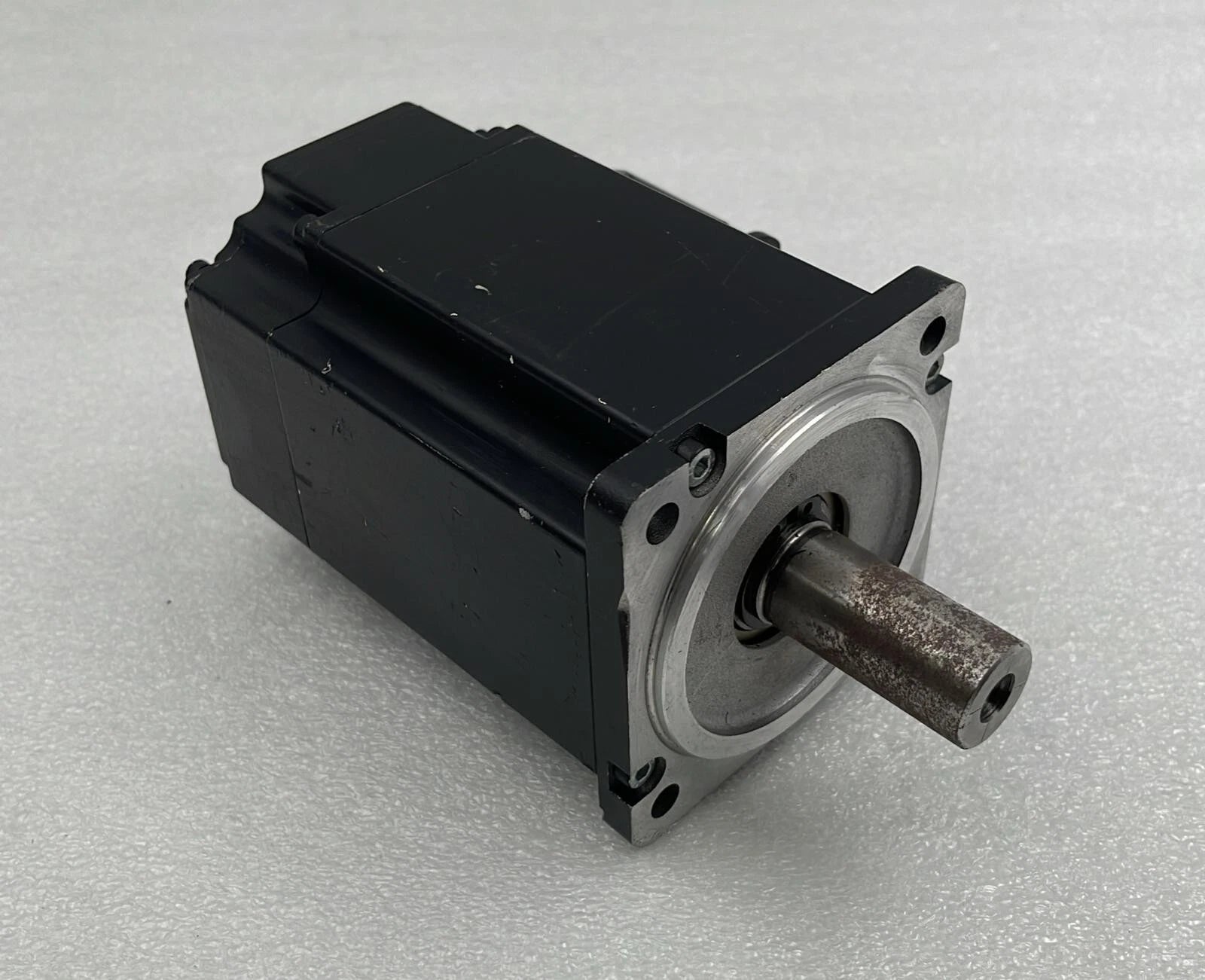 B&R Automation Servo Motor 8LVA33.R0021D000-0