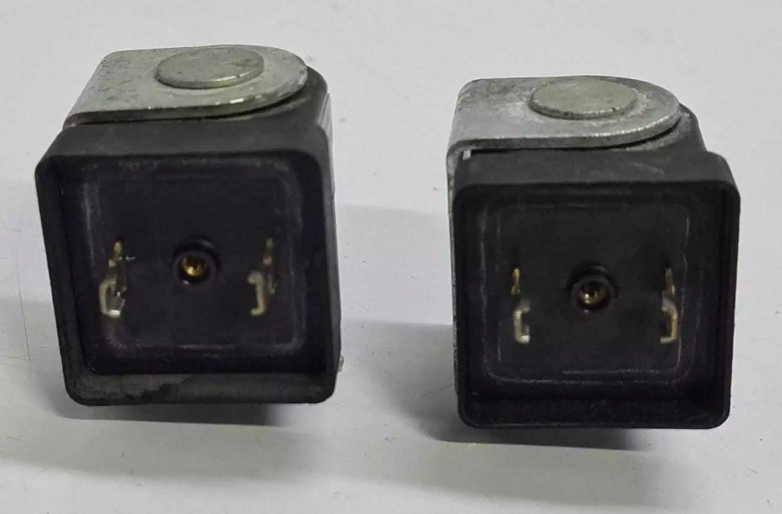 [LOT OF 5] AUK Muller SVGW 93296 24V V 24-022 5698 247 Solenoid Coil