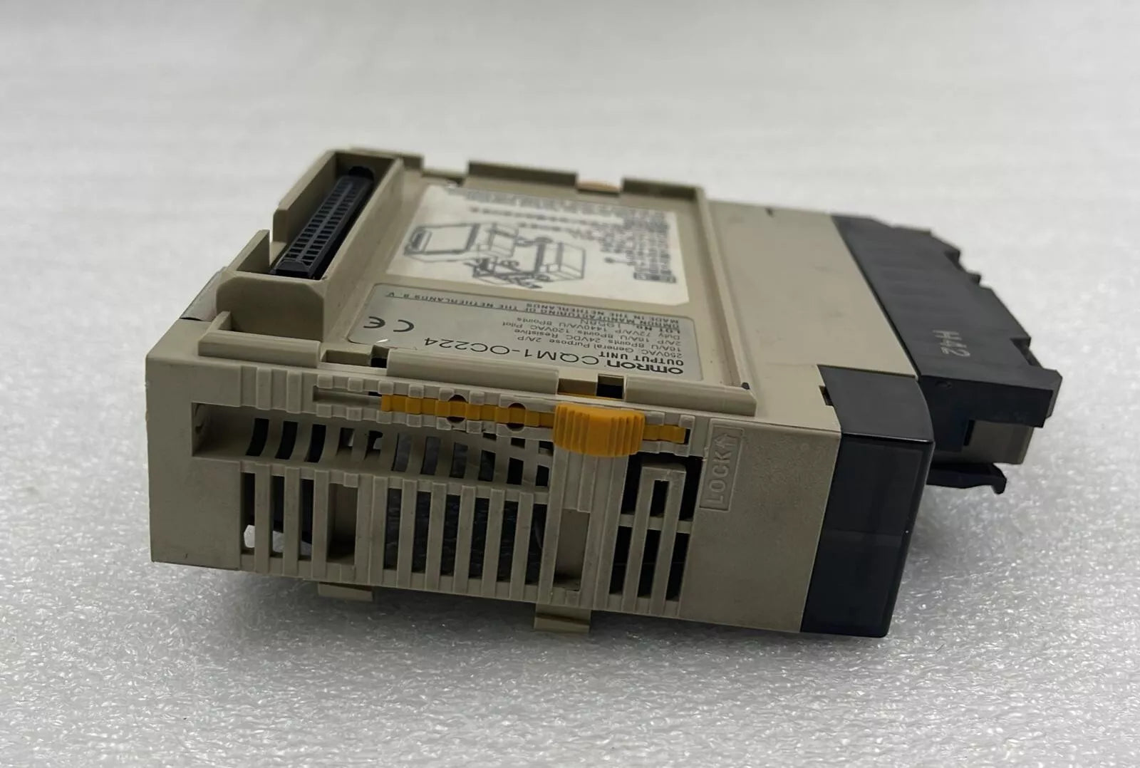 Omron OC224 CQM1-OC224 output unit module 250VDC