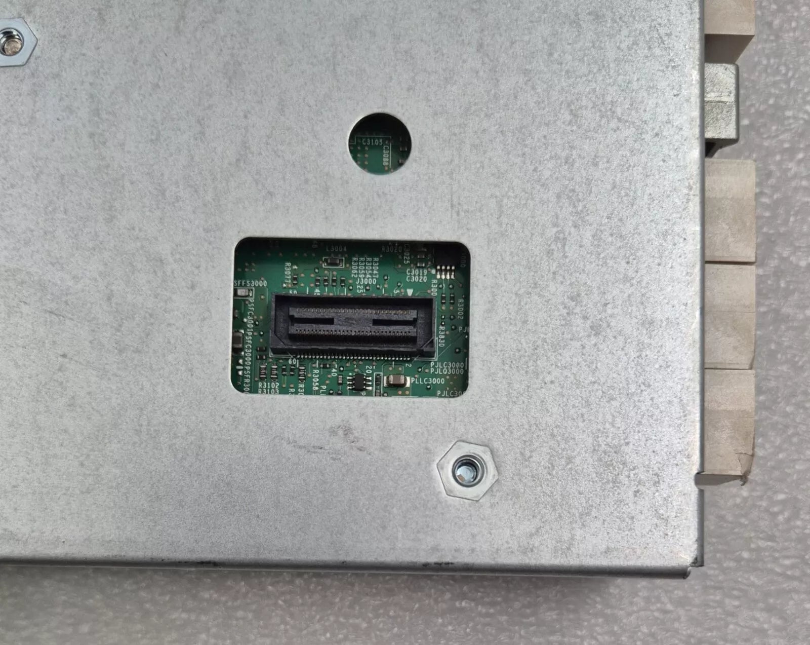 NetApp 111-03964+E3 SAS WWN X128 Storage Controller