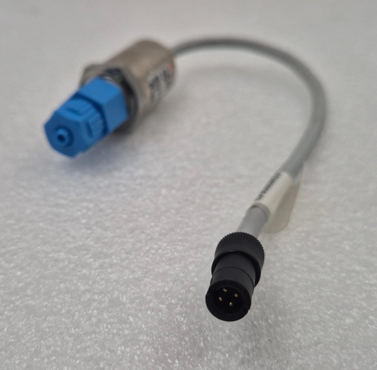 SMC PSE563-02-28 Pressure Sensor 12-24VDC