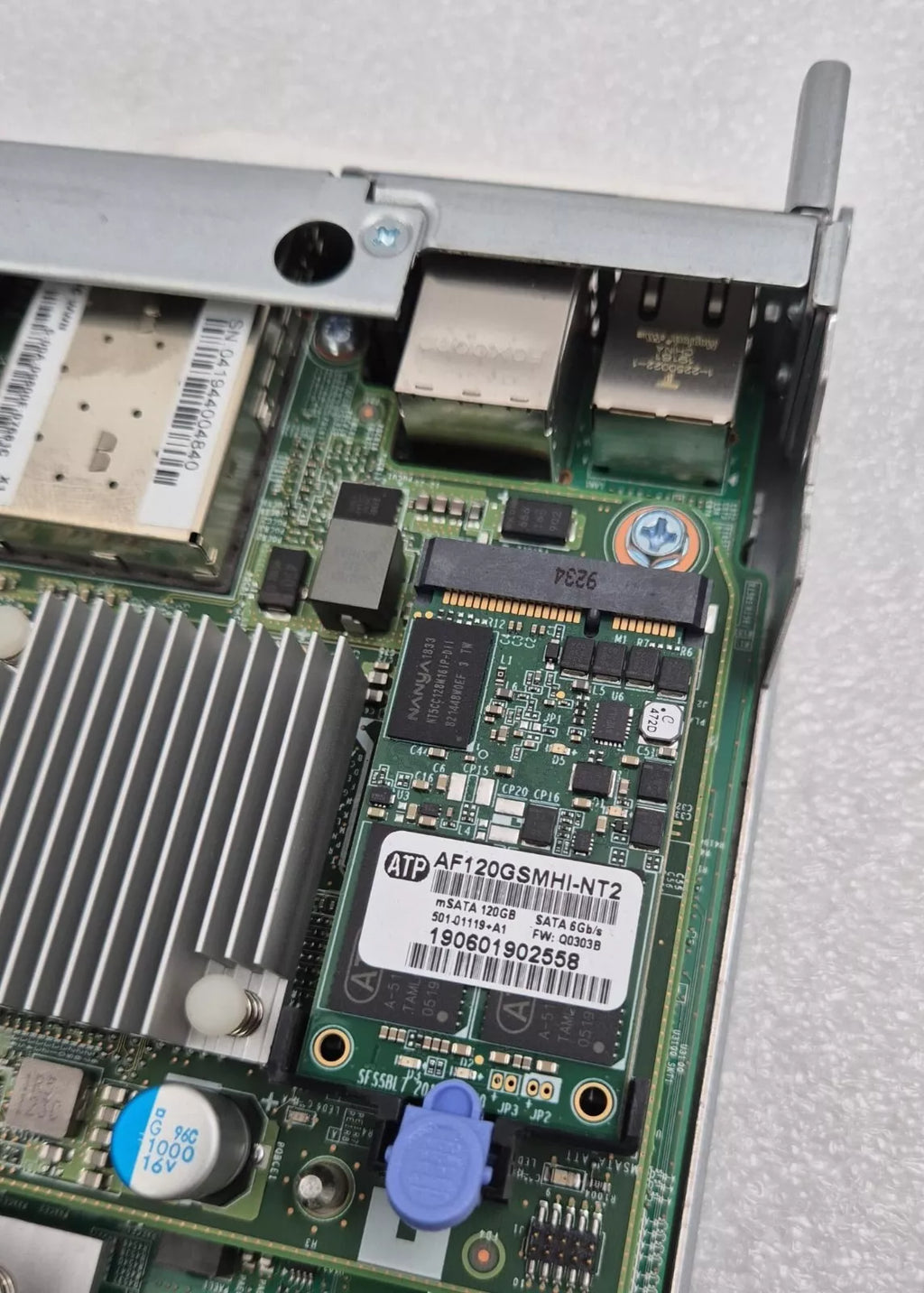 NetApp 111-03964+E3 SAS WWN X128 Storage Controller