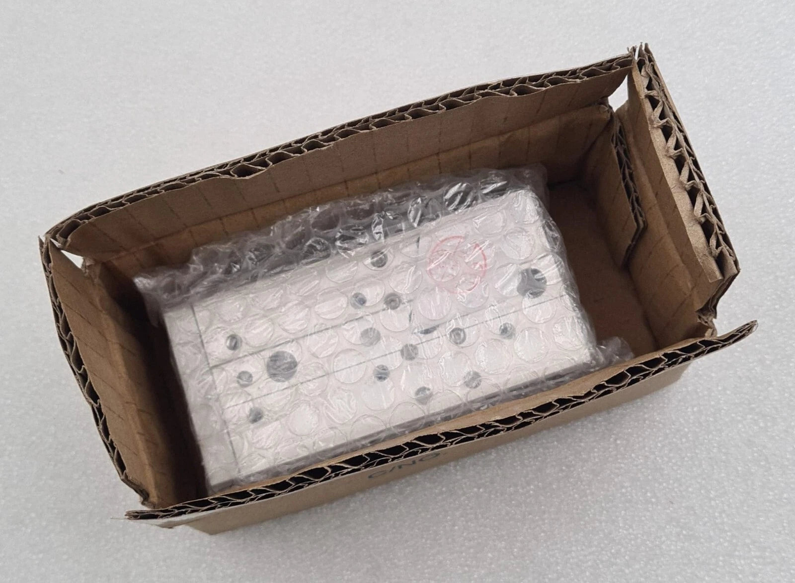 NEW SEALED - AIRTAC CYLINDER HLQ12X40S Compact Air Slide Table Ball Bearing