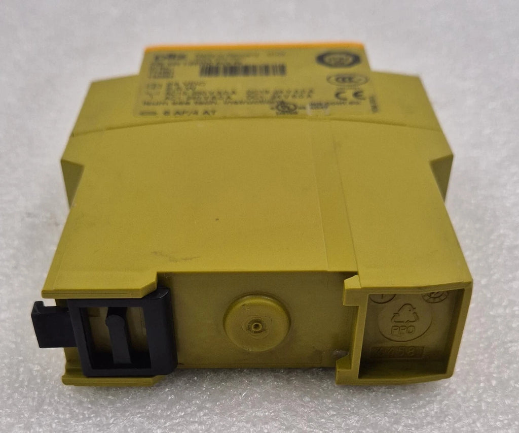 PILZ PZE X4V 1s Safety Relay