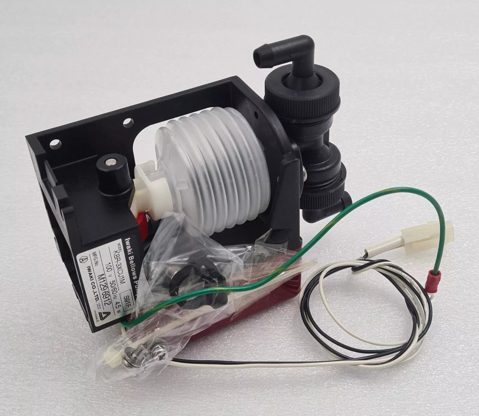 NEW - Iwaki Bellows Pump KBR-3XCU1M 100V 4.5W