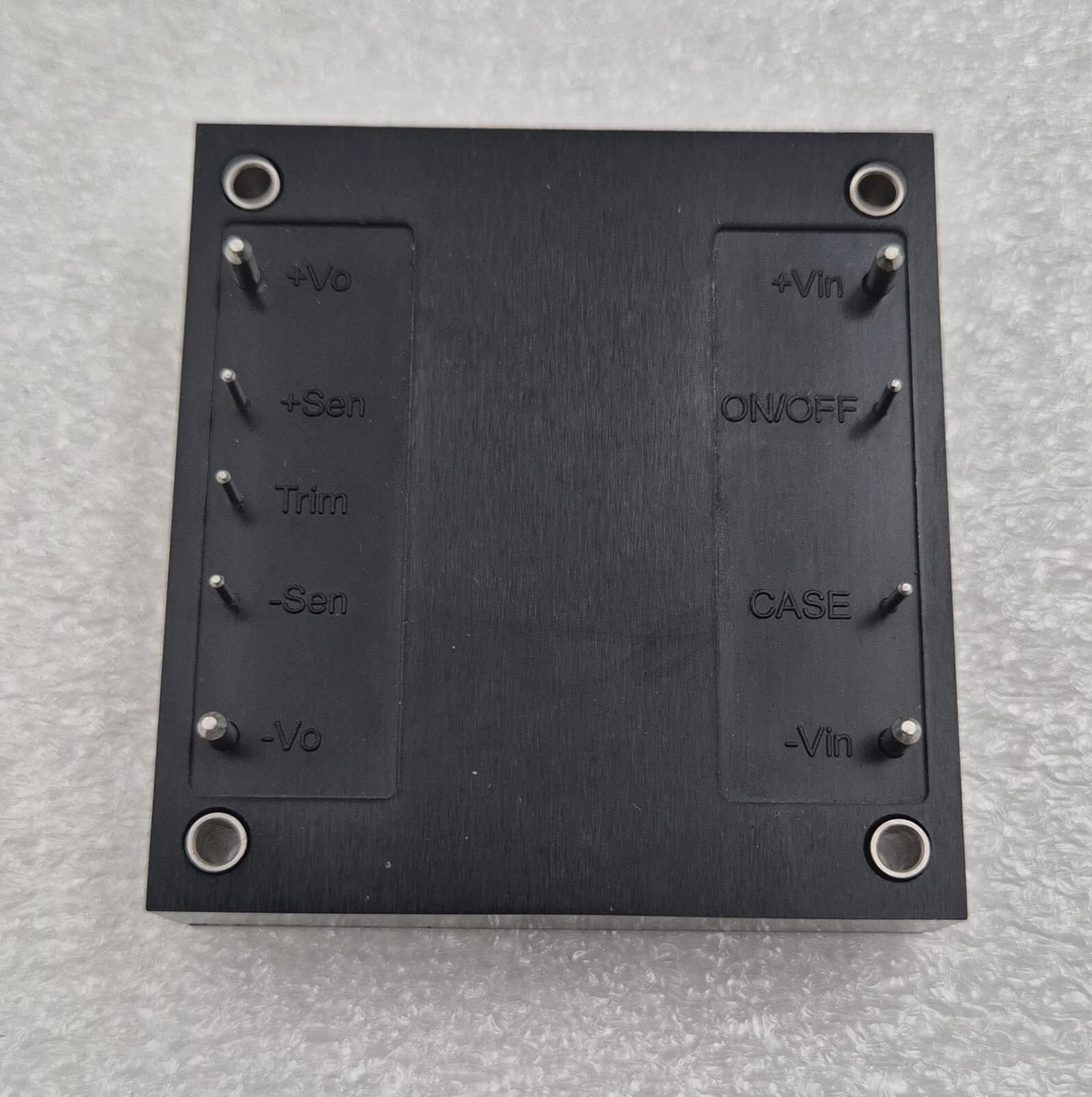 NEW - XP Power QSB35024S28 350W 18-36V 22.5A 28V 12.5A DC-DC Converter