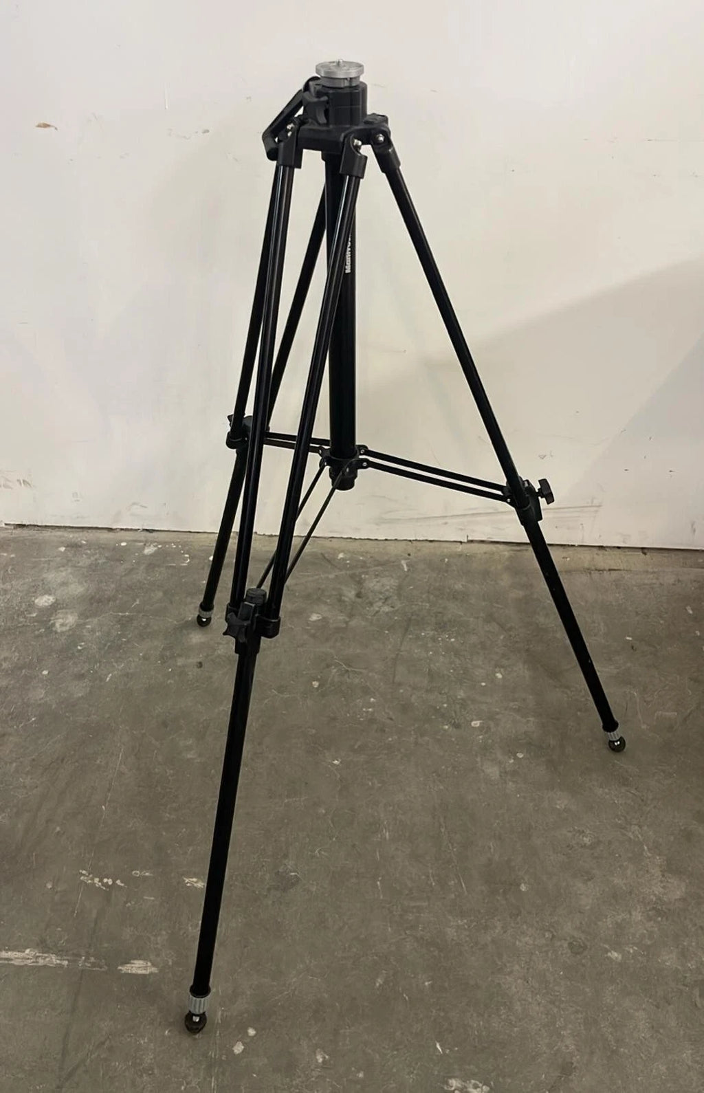 Manfrotto 028B Camera Tripod 3-Section TRIMAN CAMERA TRPD BLK W/O HD