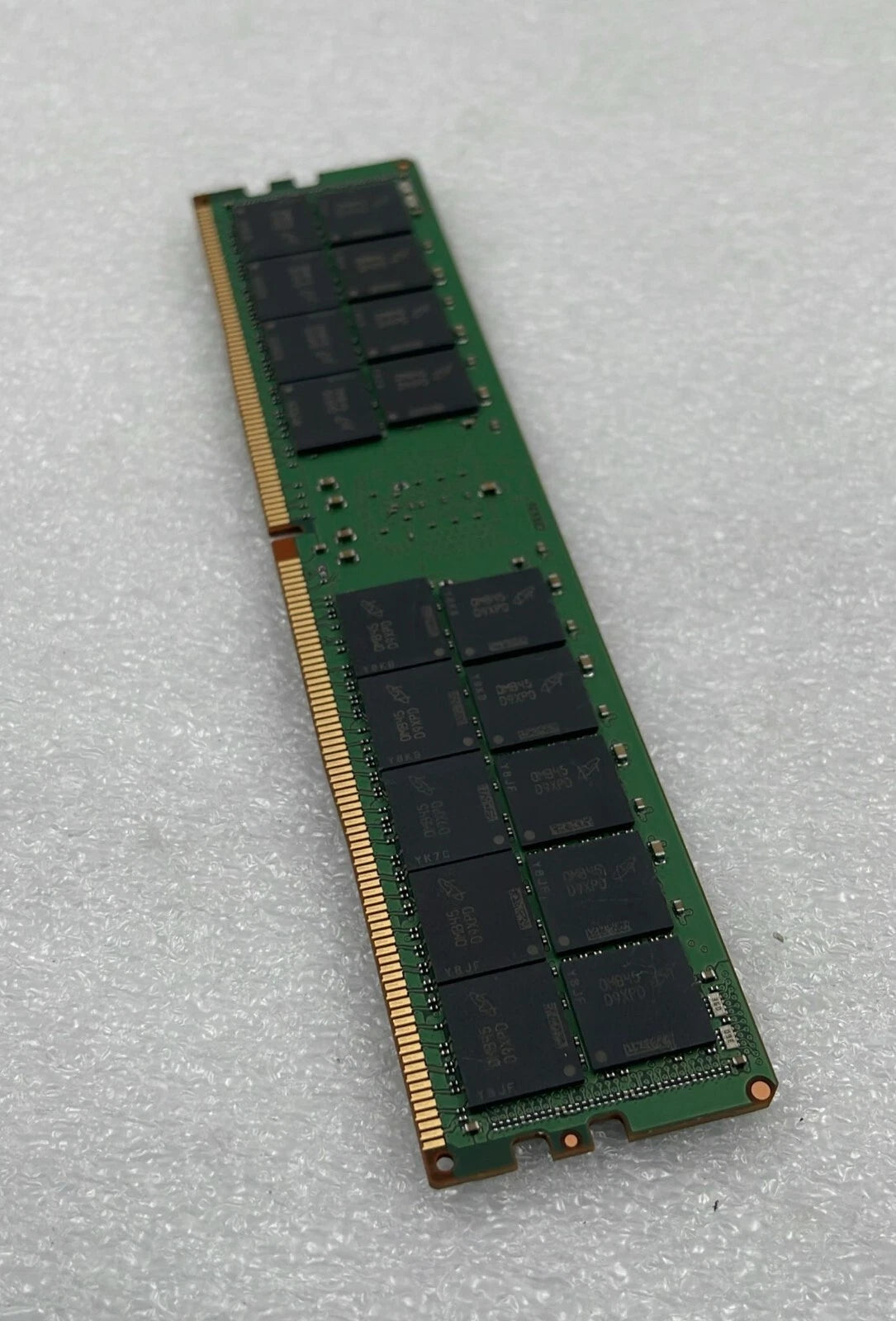 Micron 64GB 2Rx4 PC4-2933Y MTA36ASF8G72PZ-2G9B1TI Server Memory RAM