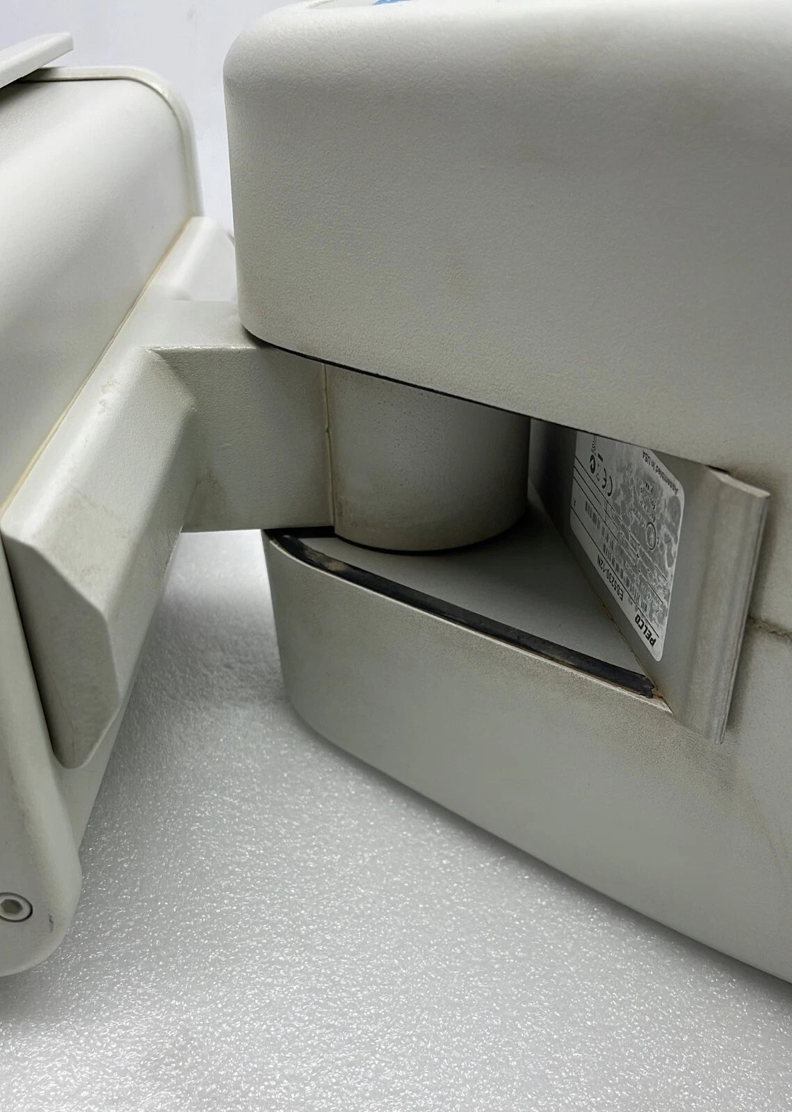 ES5230-12N camera housing side detail