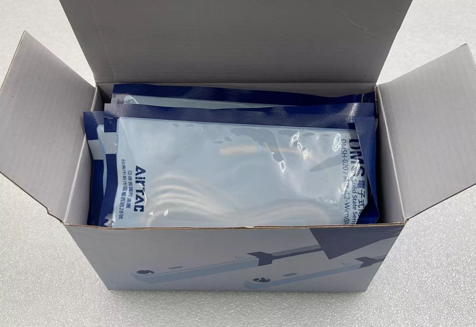 NEW - AirTAC DMSH-020 Solid State Sensor 2-Wire IP64  [1 pack - 10pcs]