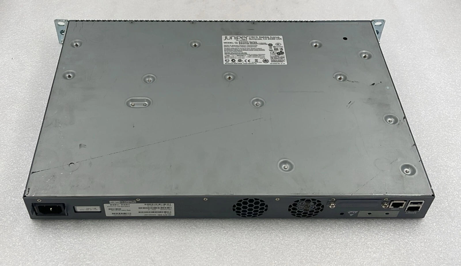 Juniper Networks EX3300 Series Ethernet Switch EX3300-48P 48-Port Gigabit BASE-T