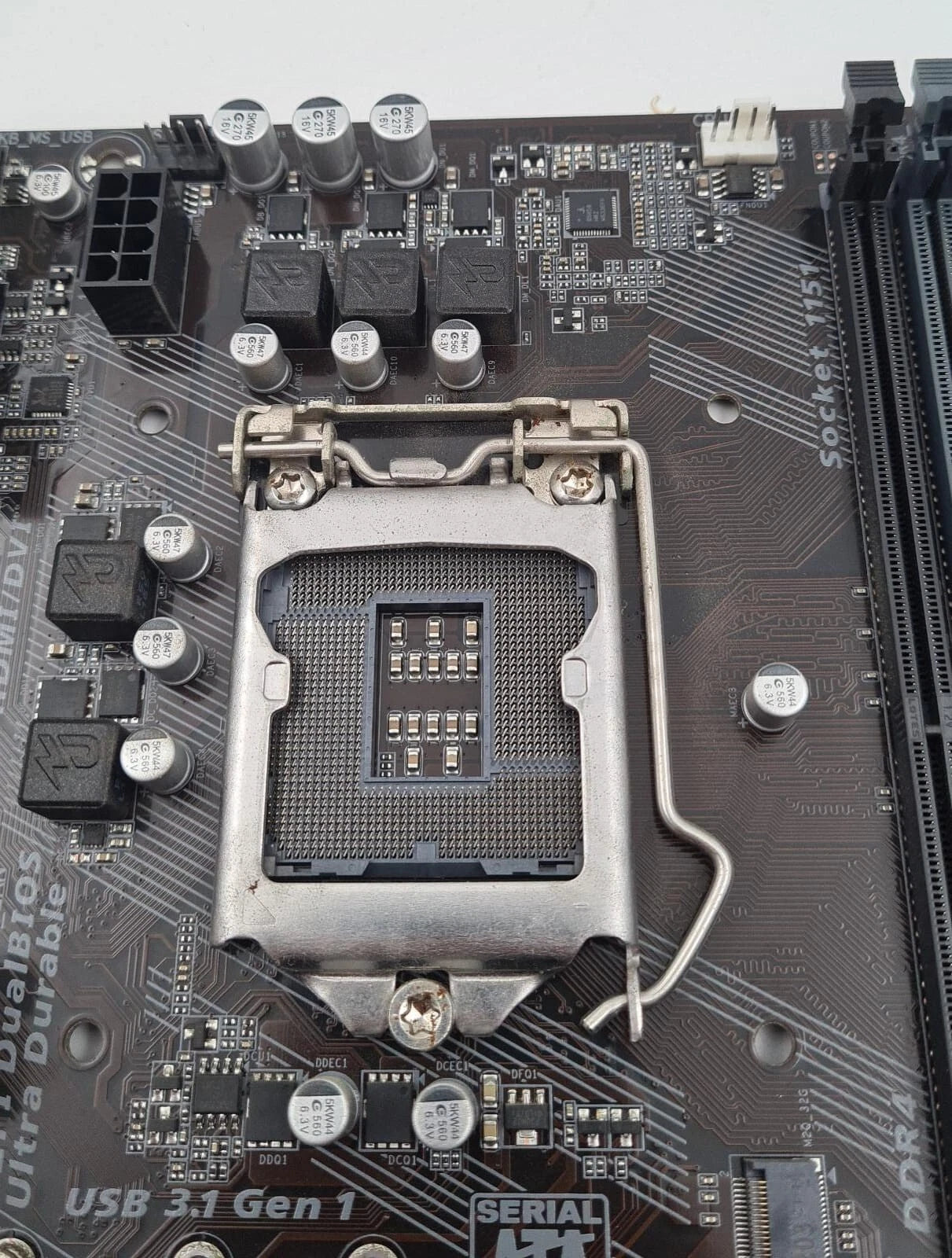 GIGABYTE GA-B250M-DS3H Motherboard MicroATX LGA1151 DDR4 USB 3.1 W/ I/O