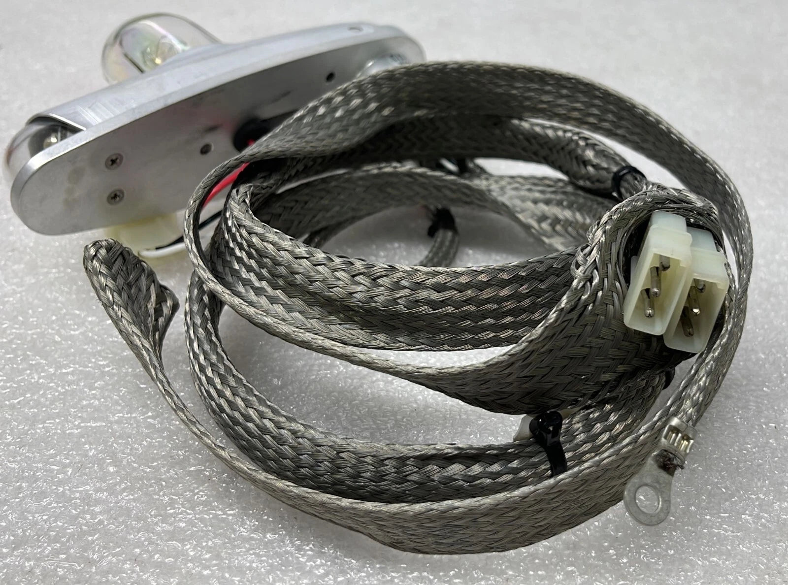 WHELEN 9037501 01-0790375-01 CESSNA LIGHT WING TIP POSITION STROBE 28V GRN RFI