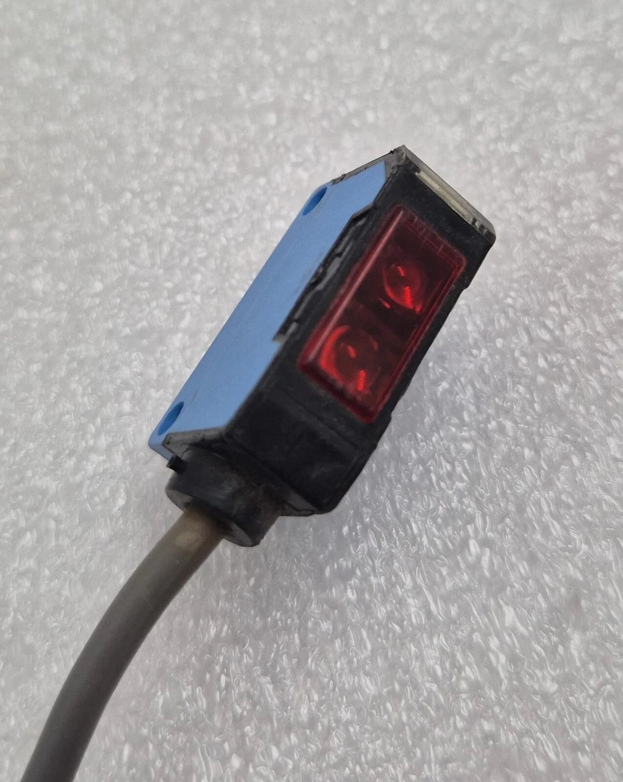 SICK WT150-P162 0051F Photoelectric Switch Sensor Detector DC 10-30V