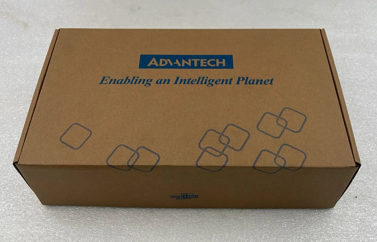 *NEW* Advantech UNO-238-85N1AE Compact IoT Edge Embedded Computer 8G RAM UNO-238