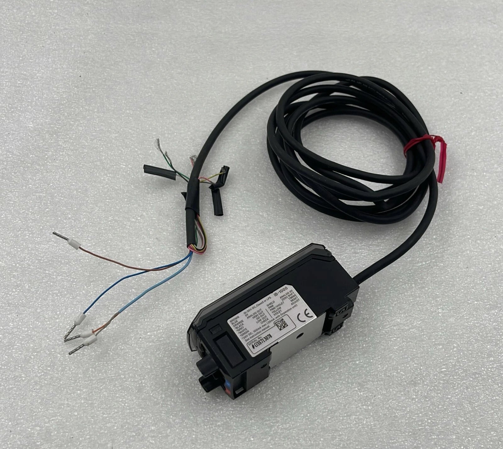 KEYENCE IB-1000 digital laser sensor amplifier connector