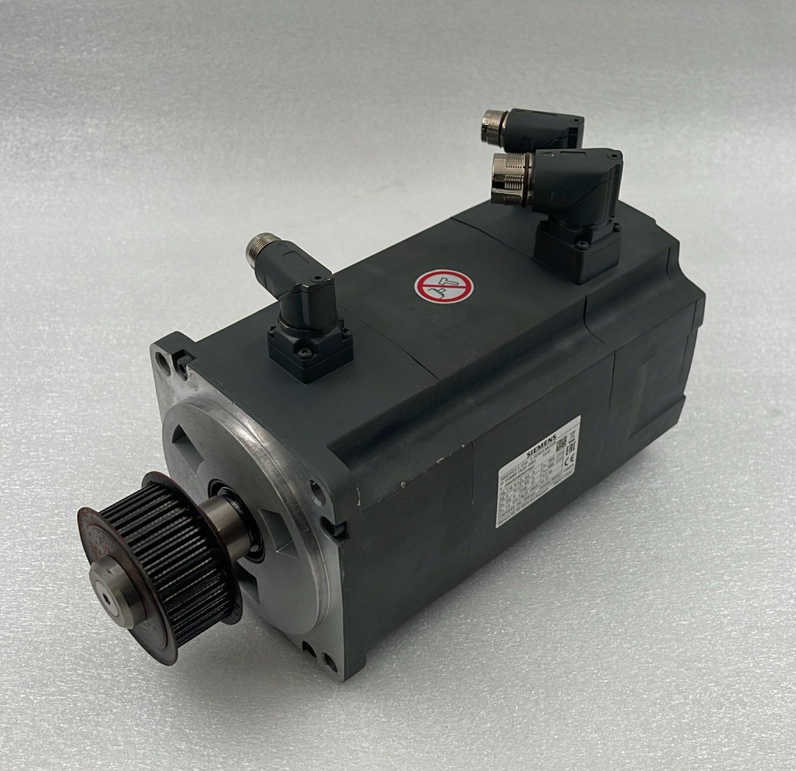 Siemens S-1FL6 3-Servo Motor 1FL6064-1AC61-2AB1 2500-RPM 24-VDC