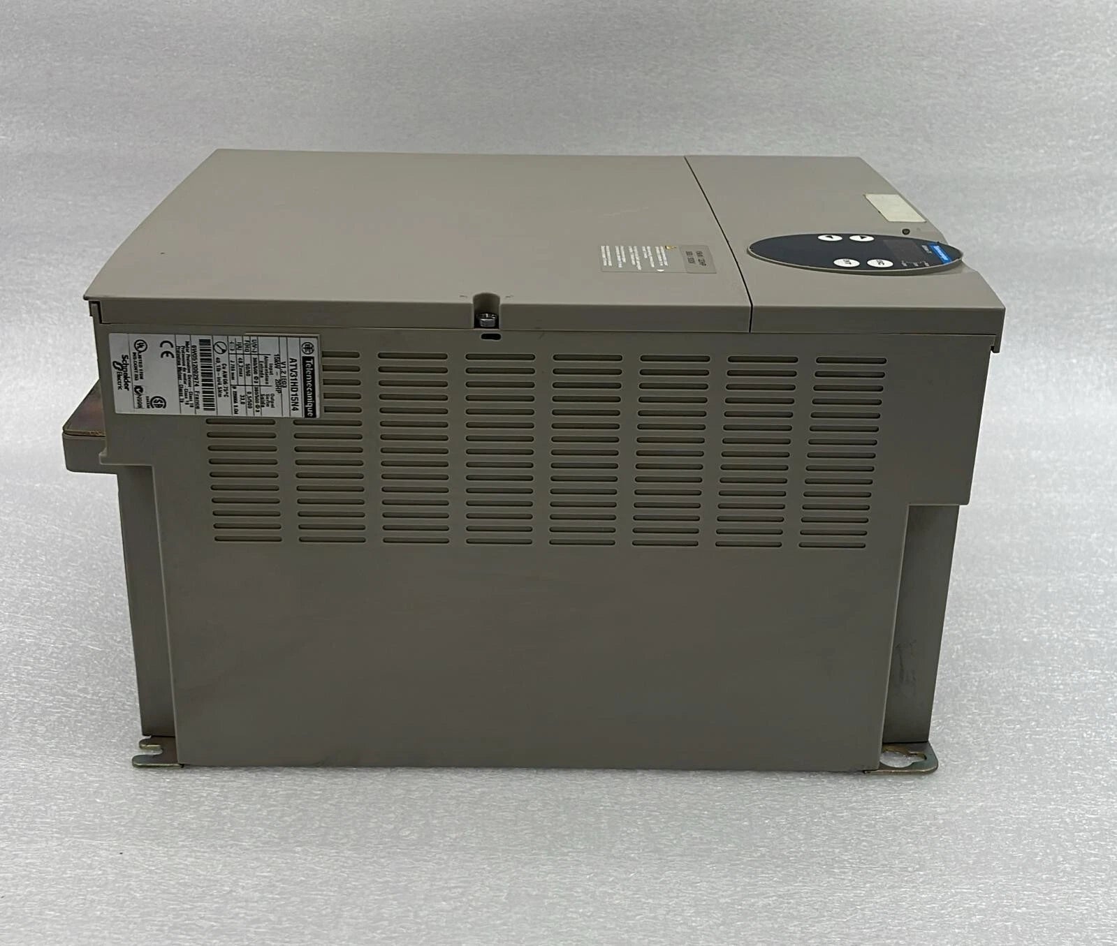 Schneider Telemecanique Altivar 31 ATV31HD15N4 V1.2 IE03 15kW 20HP Drive