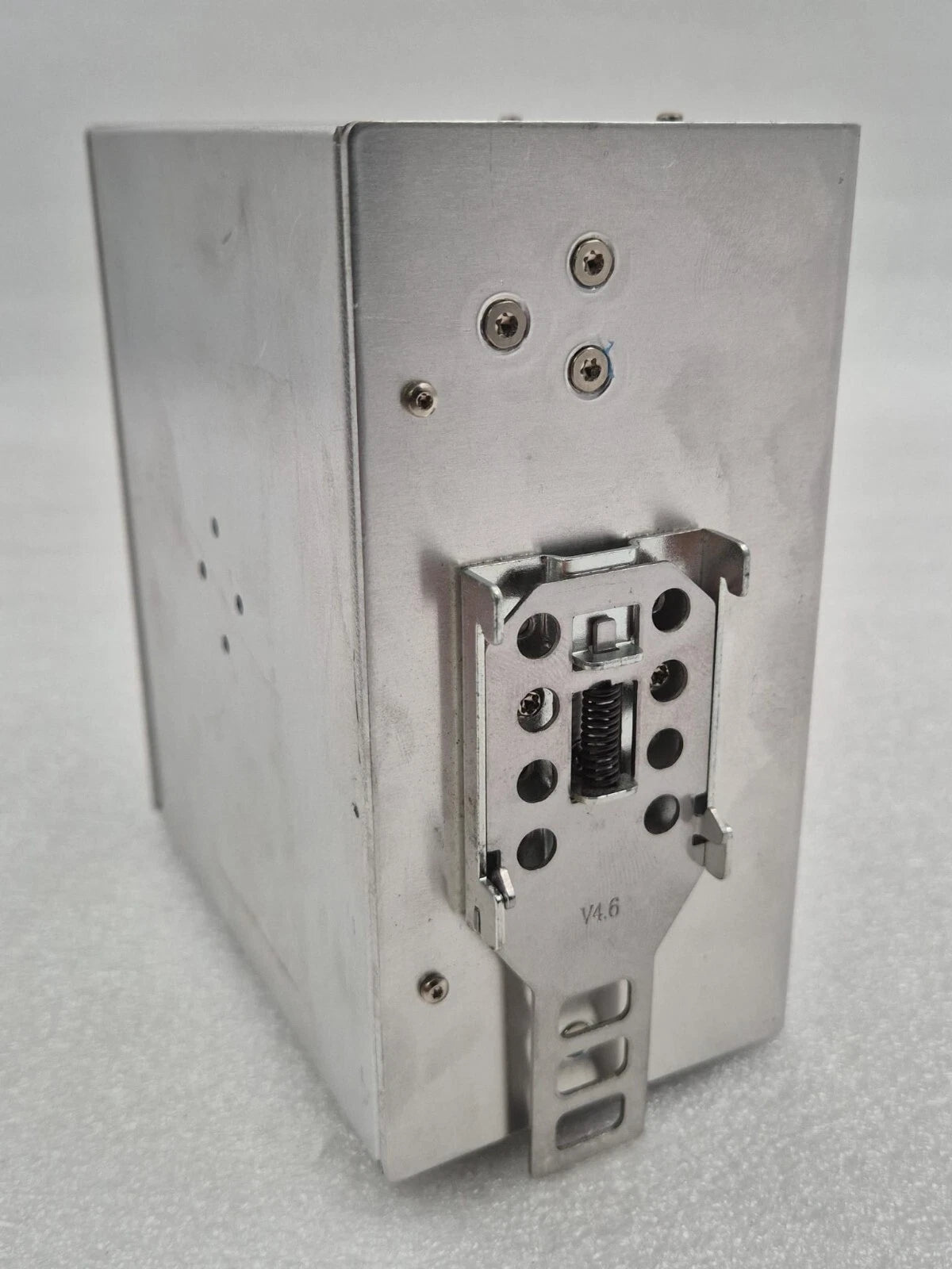 Cabur XCSW481D DIN rail mounting side view